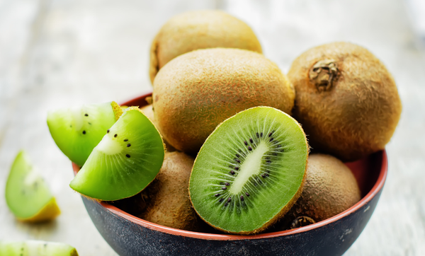 Kiwi fruit and dogs: Nutritional benefits and how to serve