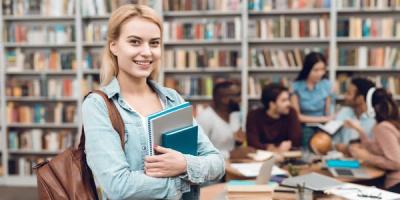 How to Use the Pinavel Free School Finder Tool Powered by AI