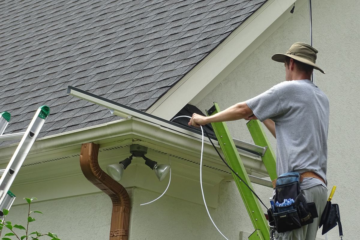 Roanoke Trimlight installer mounting channel to fascia
