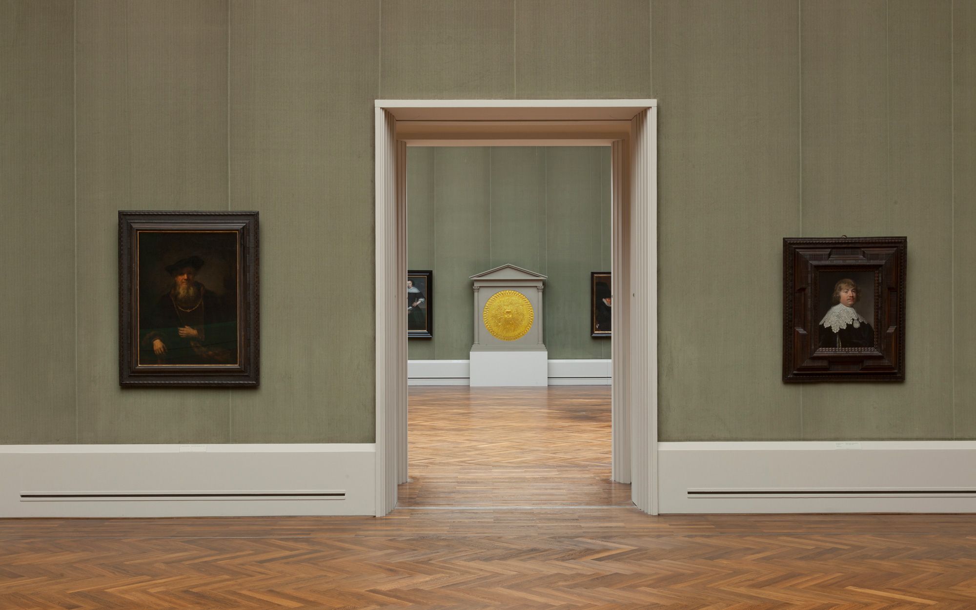 Exhibition view of Mark Alexander's Golden Wonder painting. Set in between two Dutch old masters in Gemelde Gallery, Berlin.