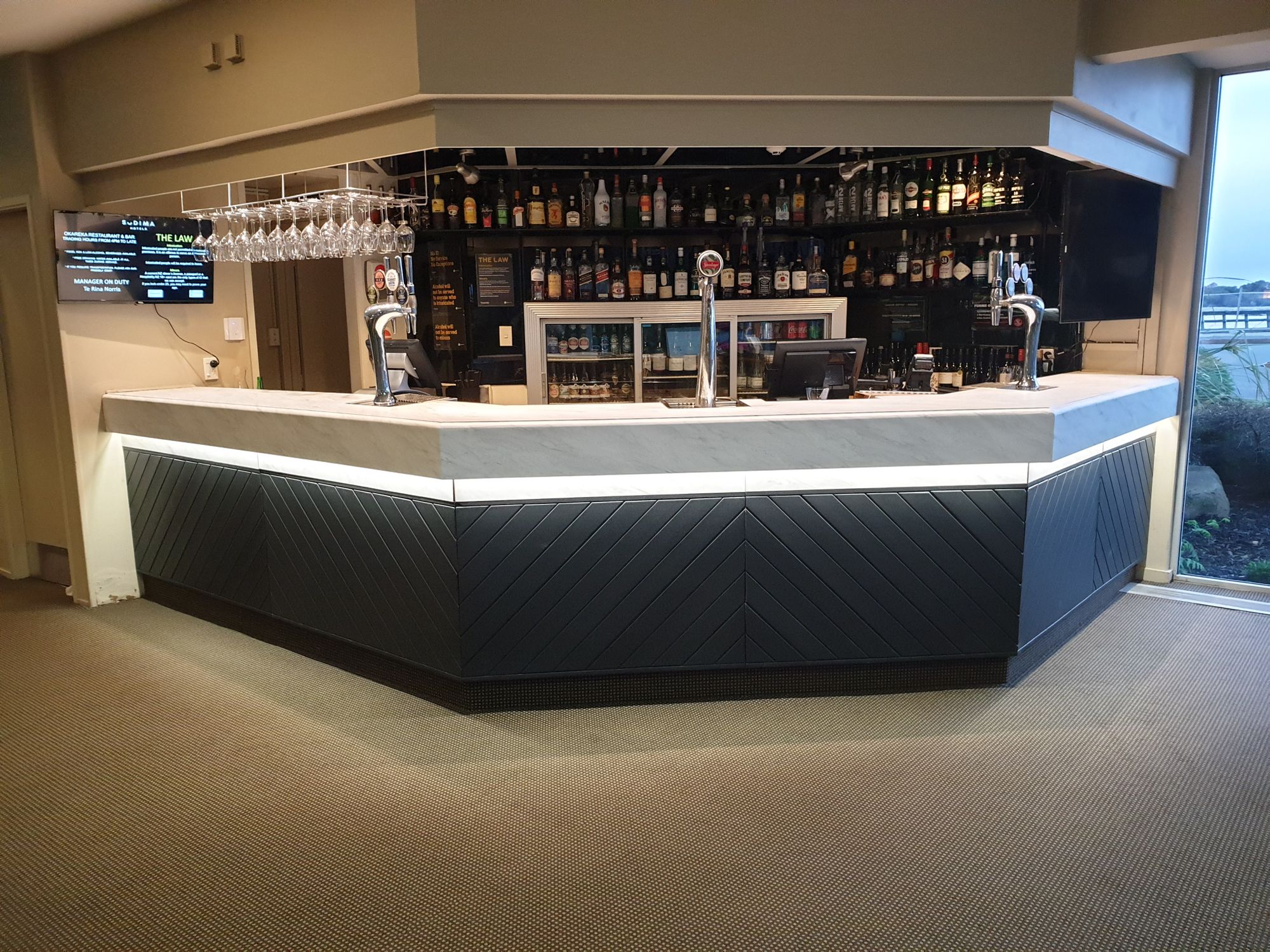 Sudima hotel bar after