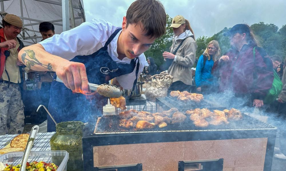 Bilde av Myhres matsopp som griller sopp