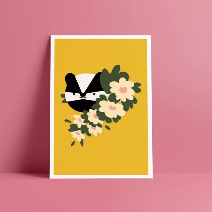 Illustrasjon av et fargerikt kort med en søt grevling