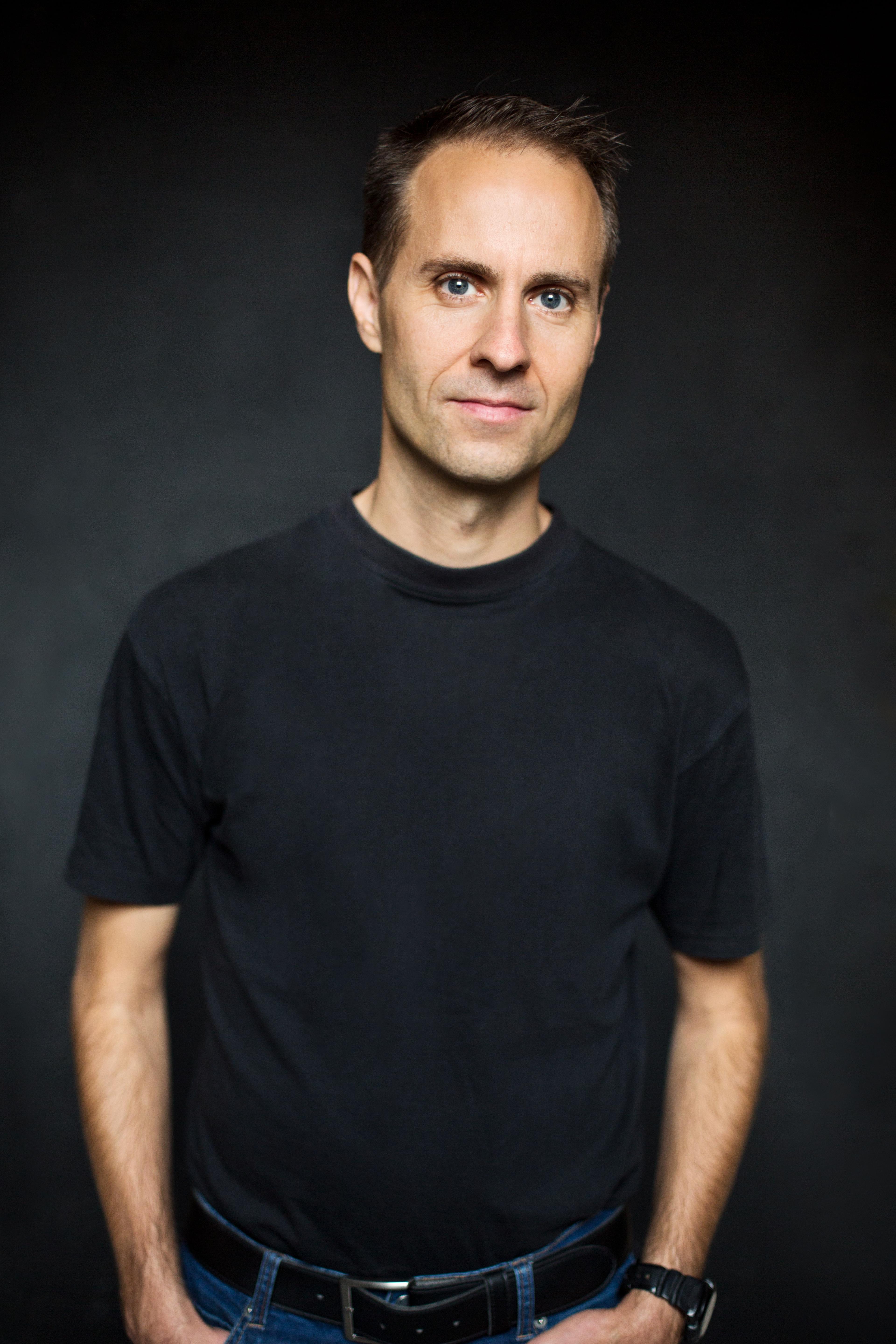 Headshot av Martin Smedjeback