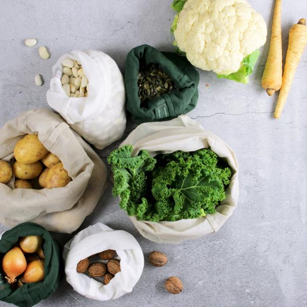 Bilde av grønnsaker i plastfrie gjennbruksposer