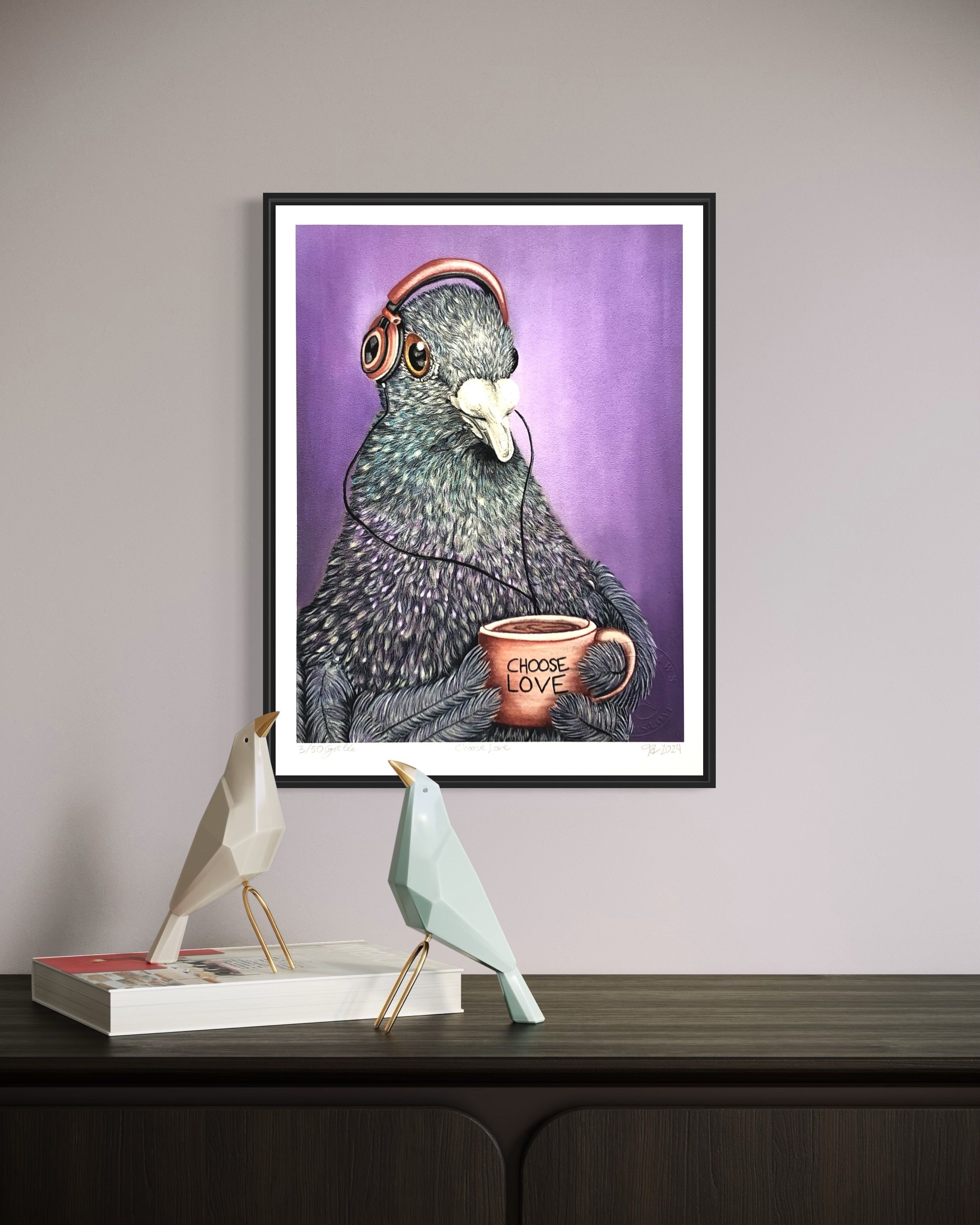 En illustrasjon av due som holder en kopp. 