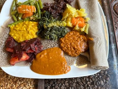 Bilde av tallerken med etiopisk mat