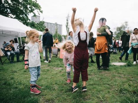 Barn som leker på Oslo Vegetarfestival