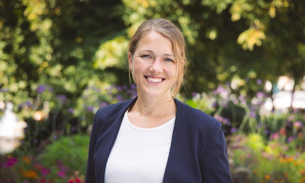 Bilde av Une som smiler