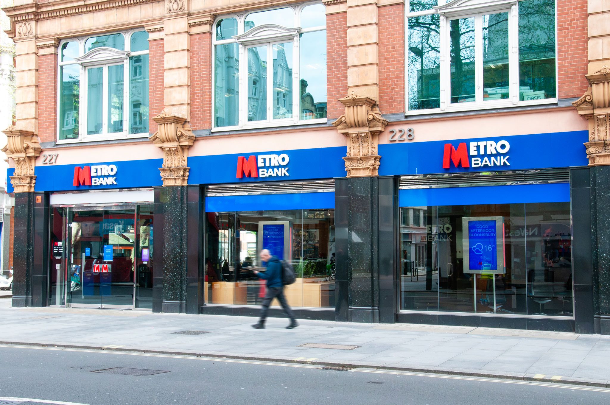 Metro Bank, Tottenham Court Road | Bloomsbury - London