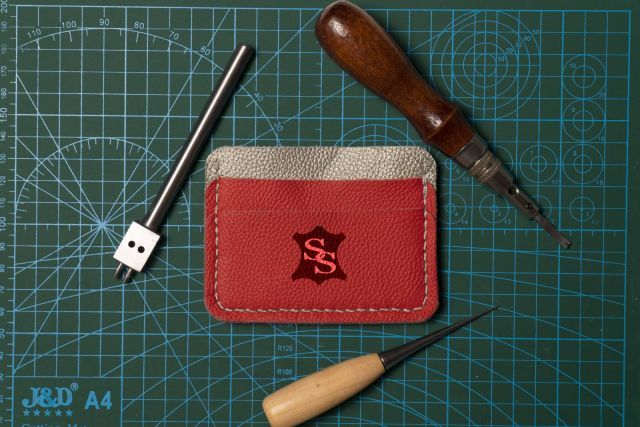 Set di portacarte in pelle con logo impresso