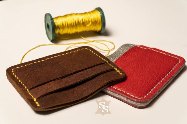 Set di portacarte in pelle con logo impresso