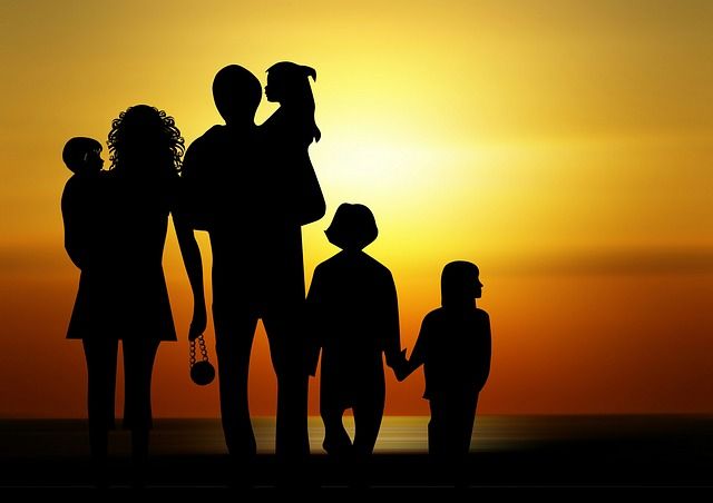 family-730320_640.jpg