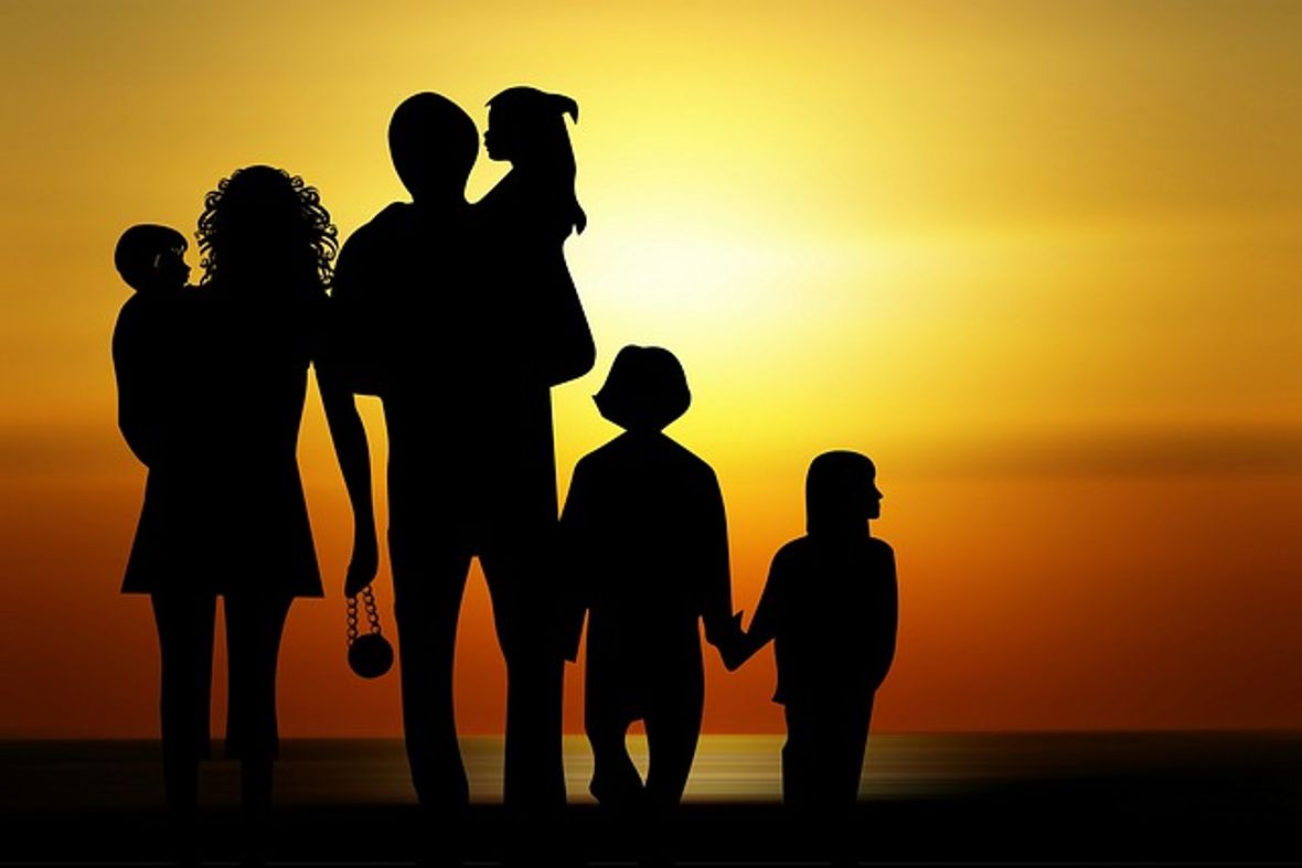 family-730320_640.jpg