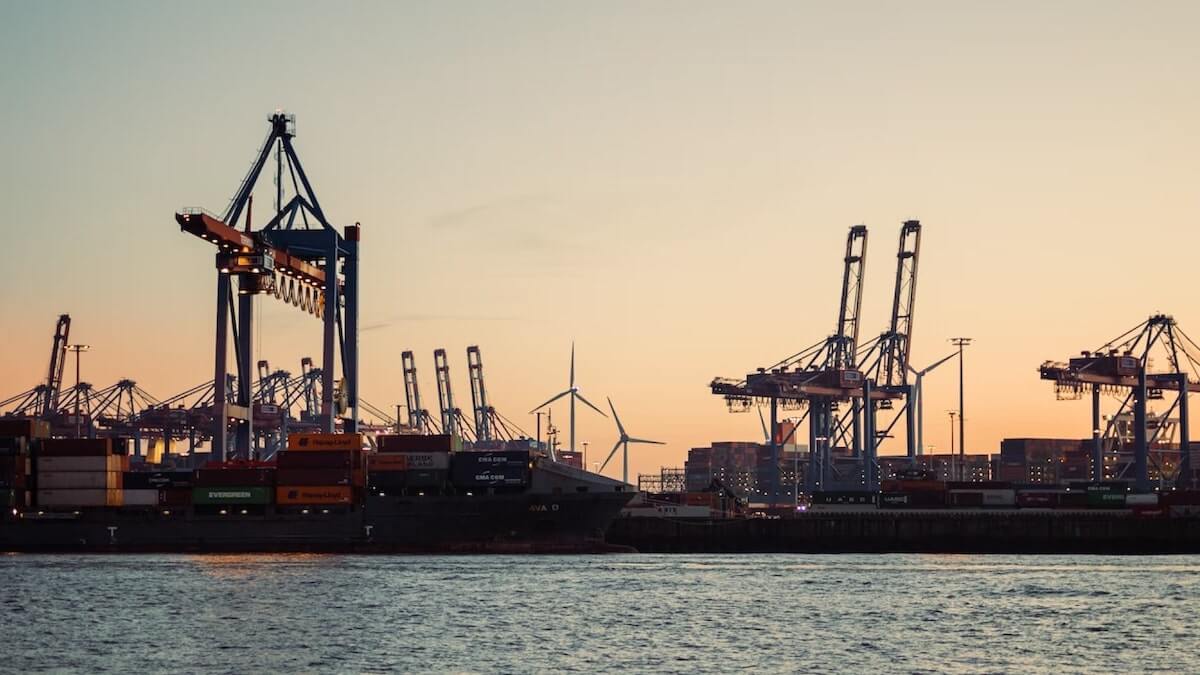 Procurement contracting: Managing third-party risk