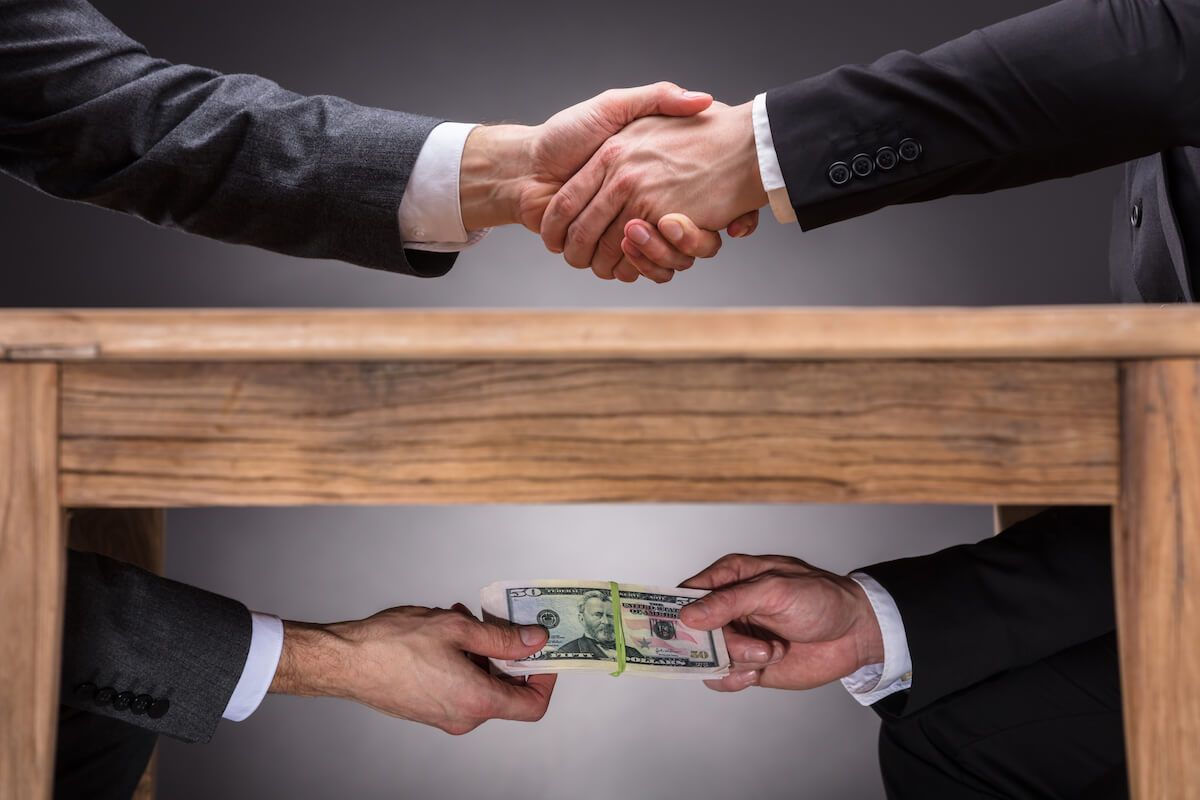Risks of politically exposed persons