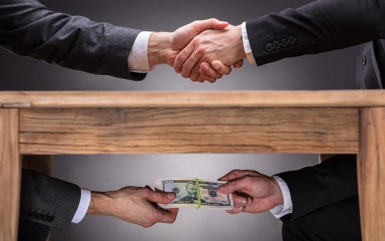 Risks of politically exposed persons