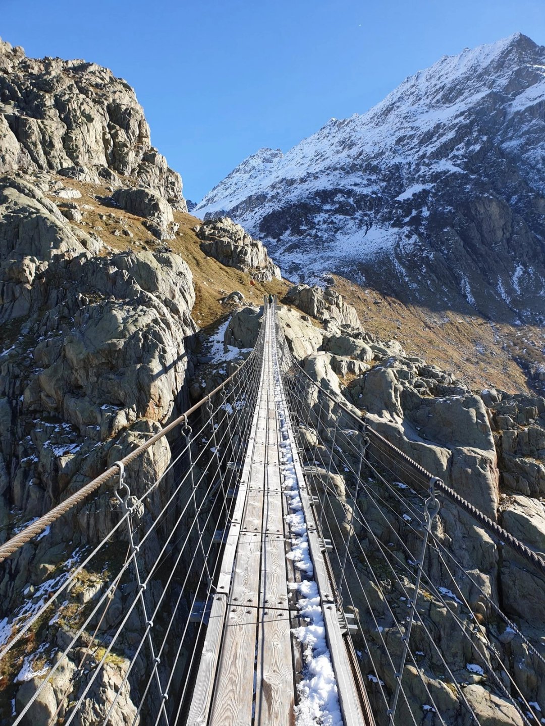 Triftbrucke: Switzerland's scariest footbridge