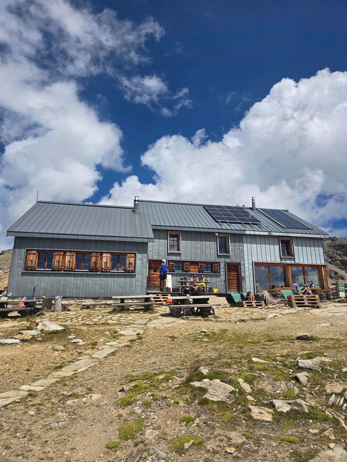 The Cabane des Becs de Bosson at 2,985 m, the overnight stop