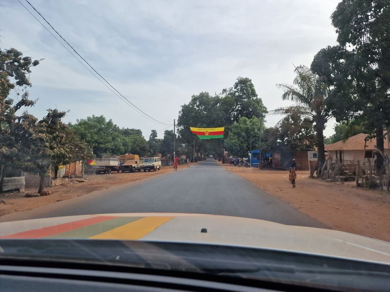 Driving through Casamance, the Senegal the advisories flag