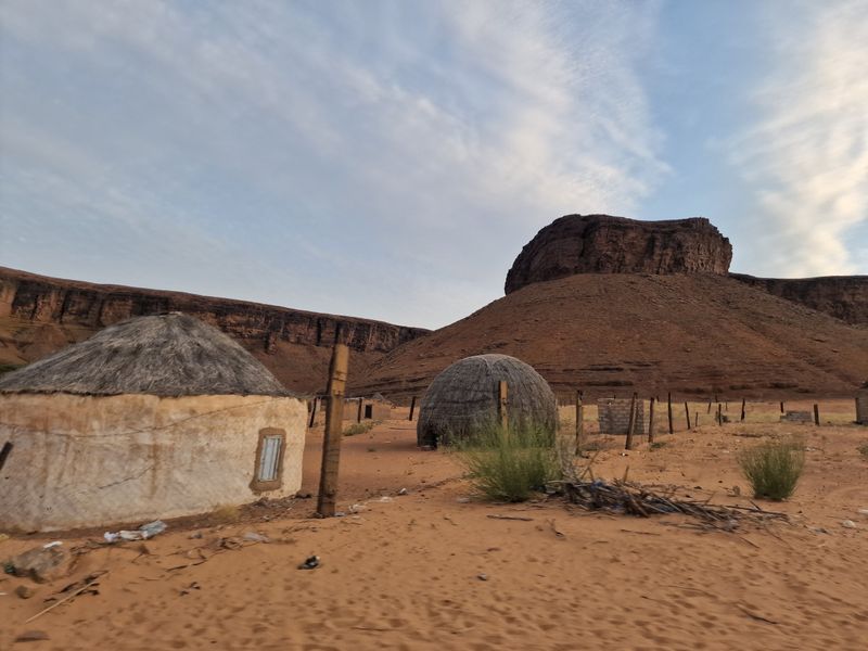 Terjit, the oasis in a desert canyon