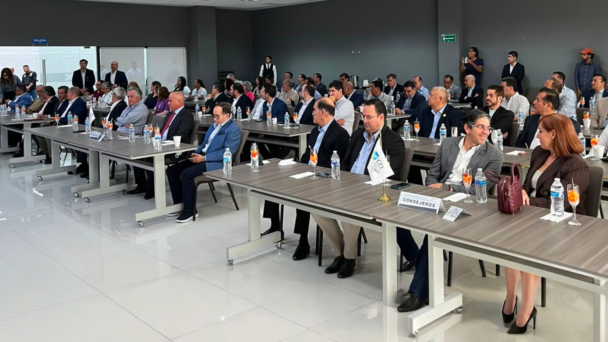 Durante la Asamblea Anual Ordinaria del Consejo Cívico de las Instituciones, que reunió a Asociados y consejeros, se compartieron los avances, retos y prioridades de nuestra agenda ciudadana, fortaleciendo la transparencia y la vida institucional.