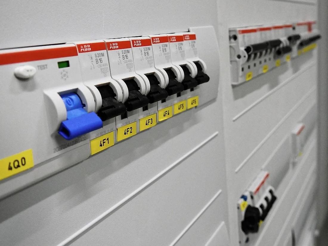 Fire Fighting Control Panel manufactured by Lite Metal Industries
