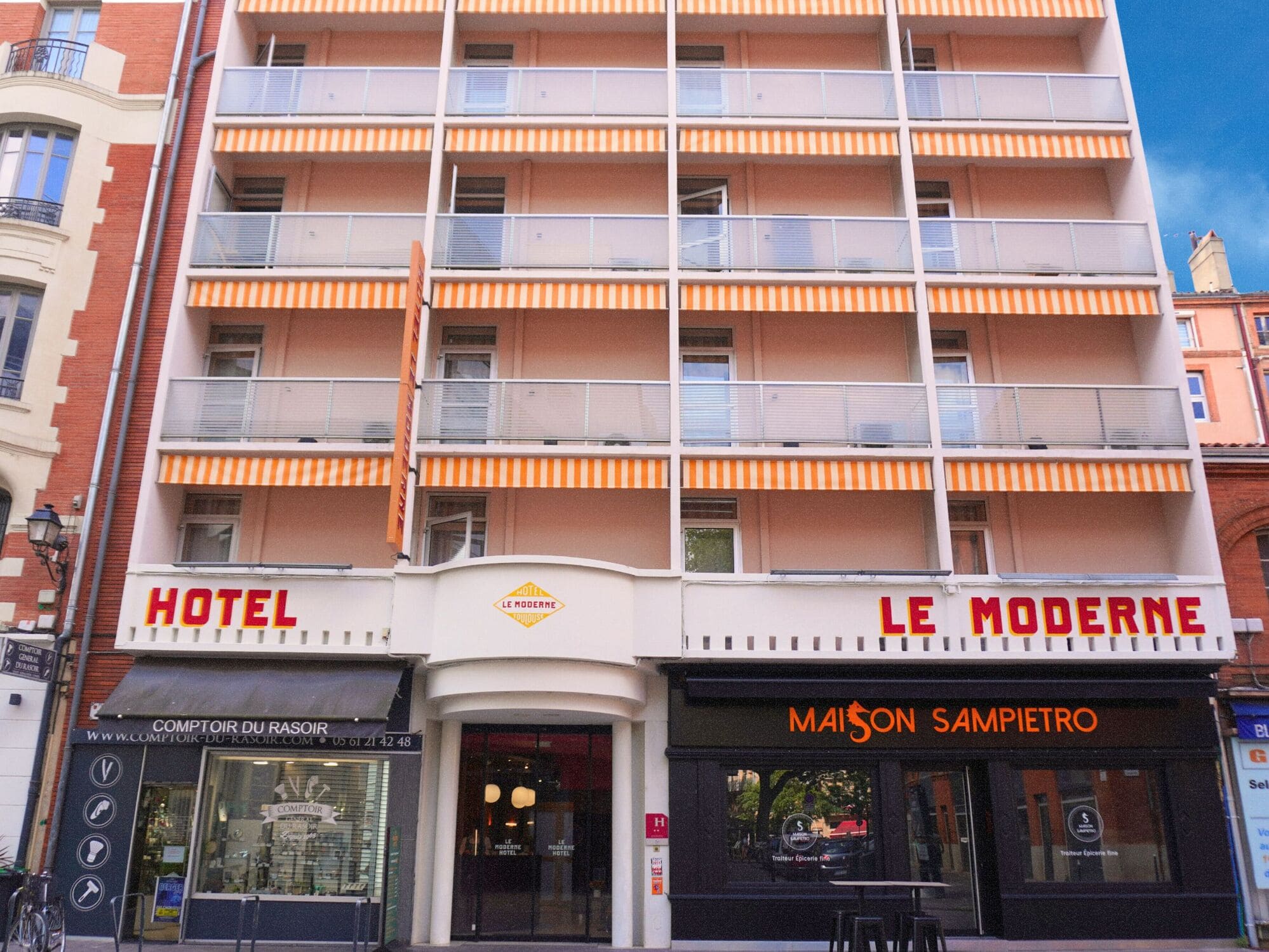façade Hôtel Le Moderne Toulouse
