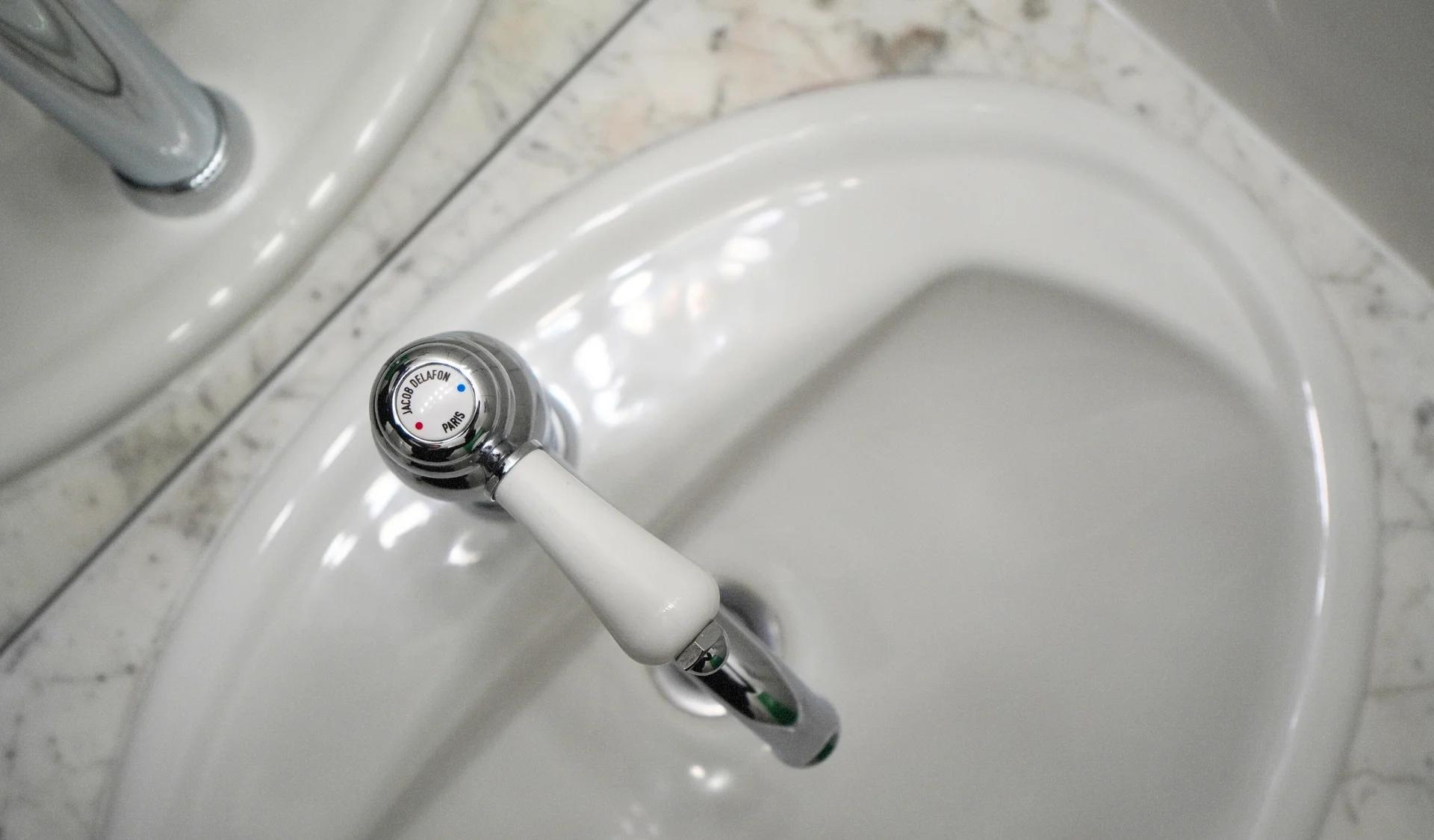 Chambre Single Une Personne Hôtel Le Moderne Toulouse