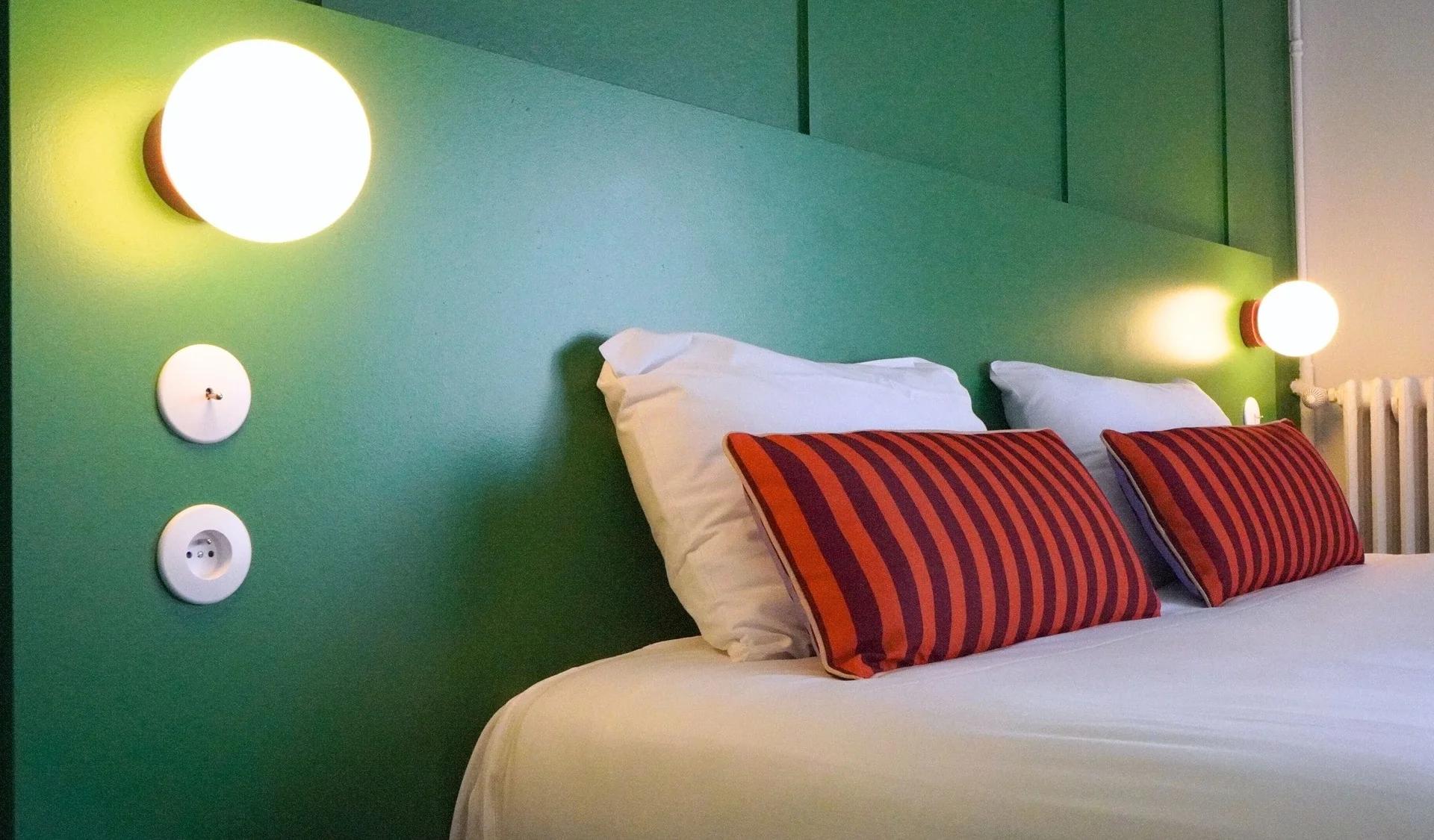 Chambre Double Supérieure Lit Queen Size Hôtel Le Moderne