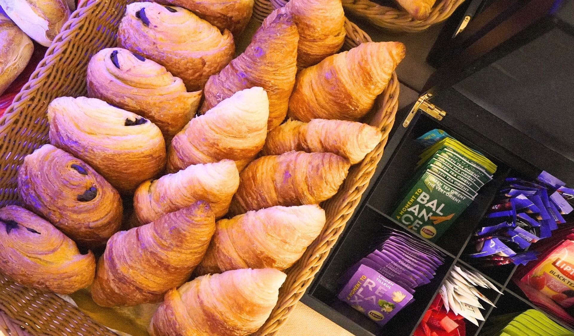 petit déjeuner le moderne