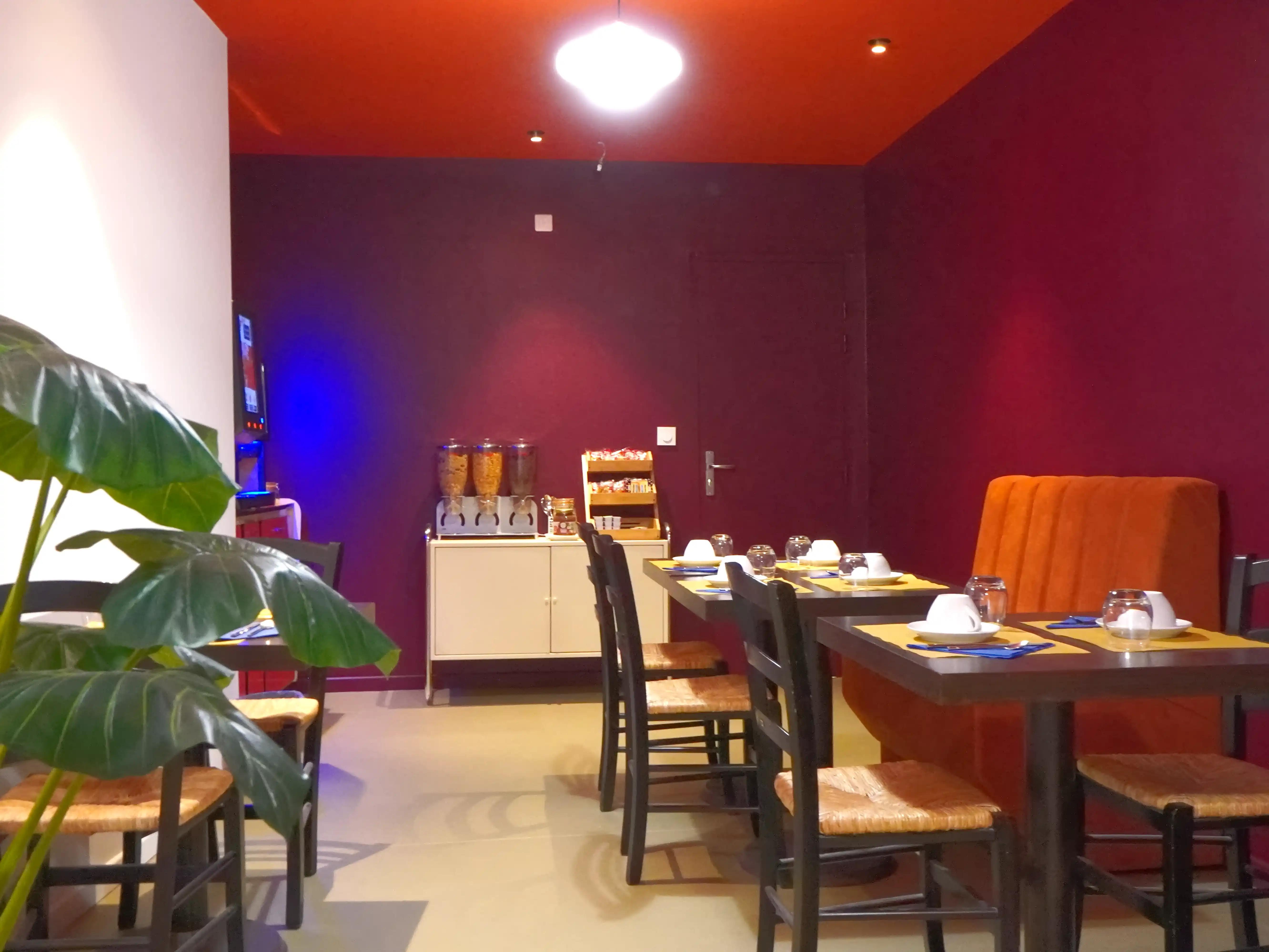 Salle de petit déjeuner Hôtel Le Moderne Toulouse