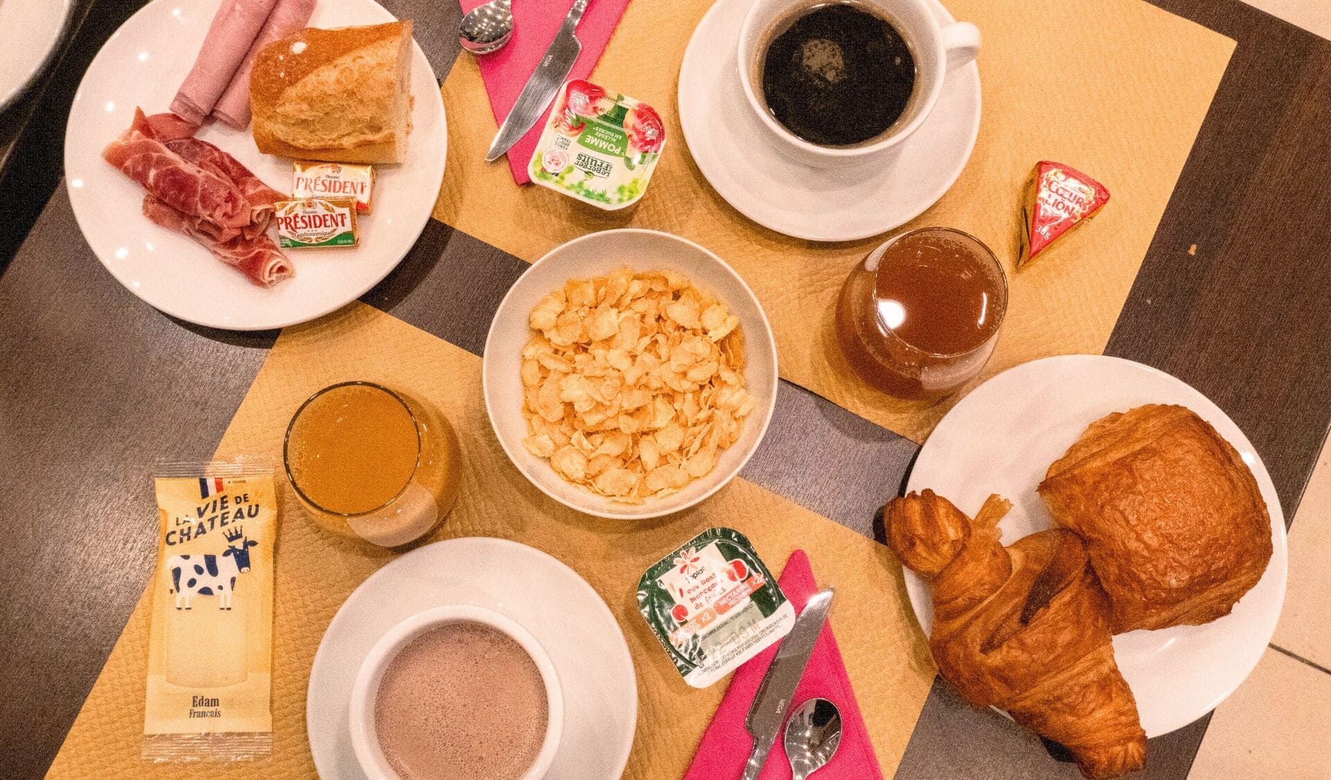 petit dejeuner le moderne