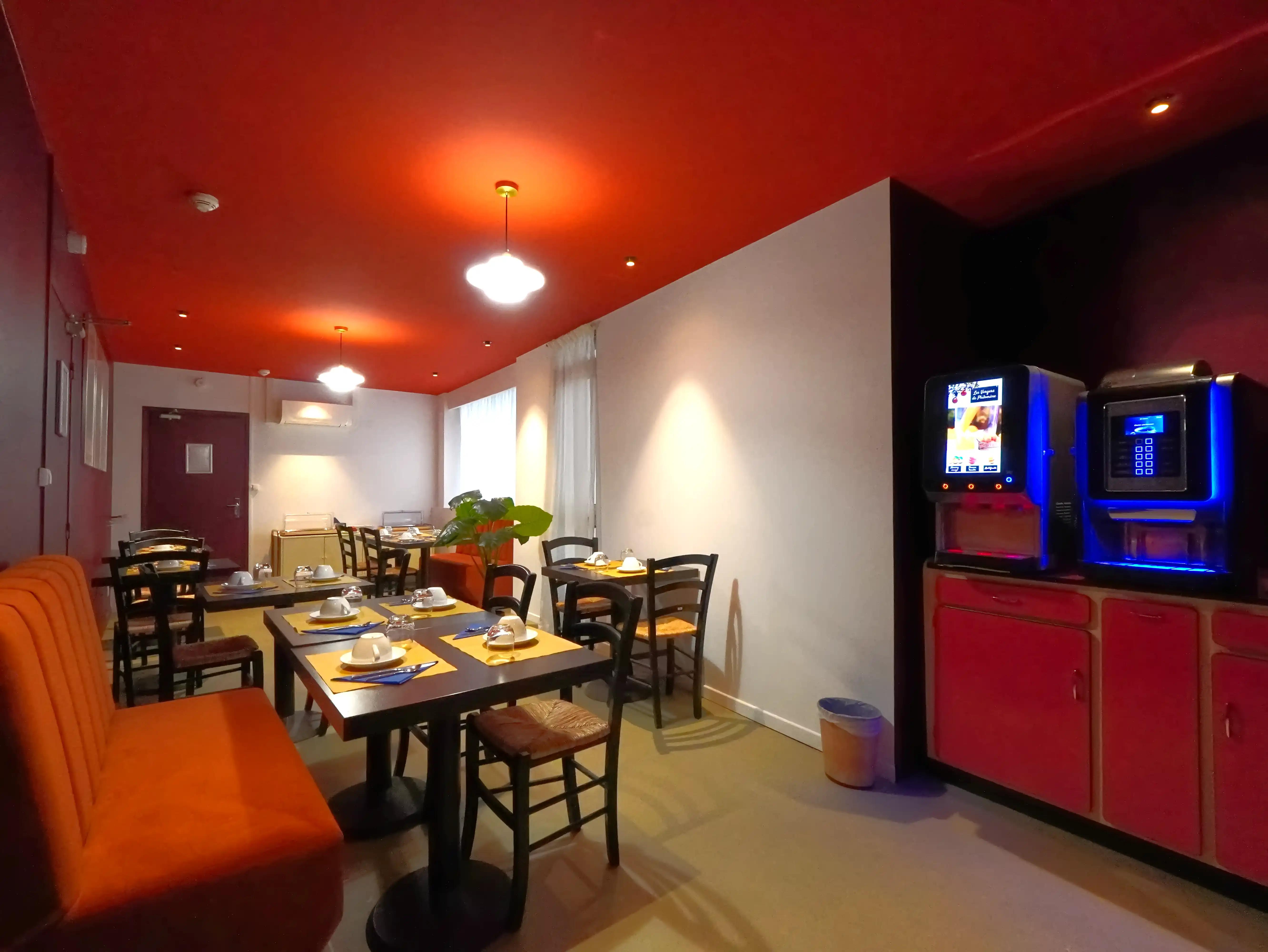 salle de petit-déjeuner hôtel le moderne toulouse