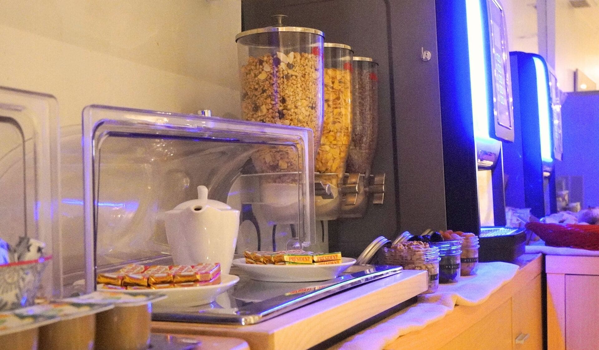 petit dejeuner le moderne