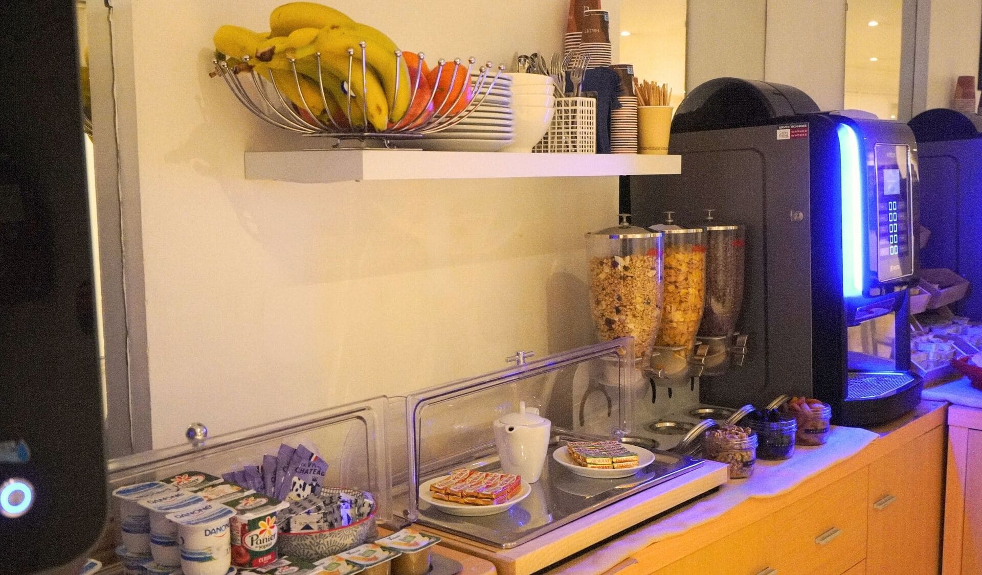 petit déjeuner le moderne