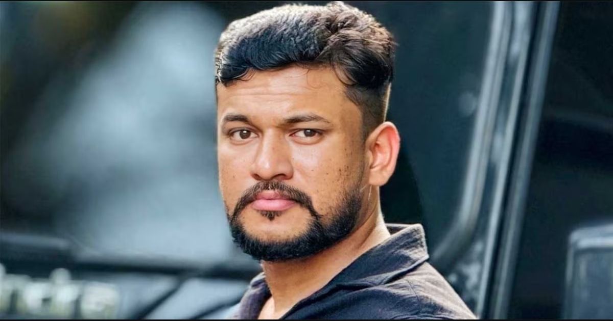 അര്ജുന് ആയങ്കിയുടെ വീട്ടില് സൈബര് പോലീസ് പരിശോധന; ലാപ്ടോപ്പ് പിടിച്ചെടുത്തു