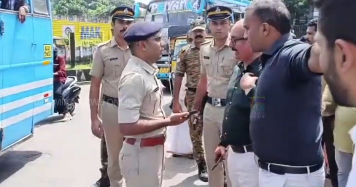വാഹനങ്ങളെയും വഴിയാത്രക്കാരെയും വൻ ദുരിതത്തിലാക്കി കണ്ണൂർ കോർപ്പറേഷന്റെ ട്രാഫിക് പരിഷ്കരണം