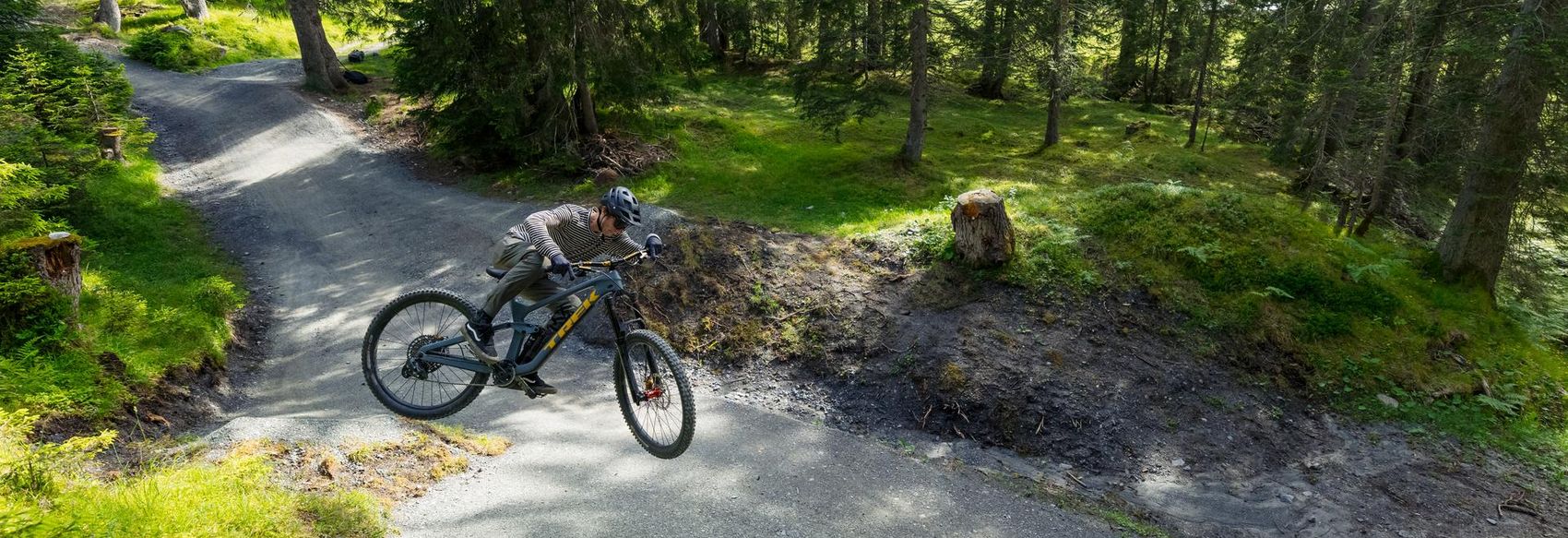 Biker su Runcatrail con Trek Bike
