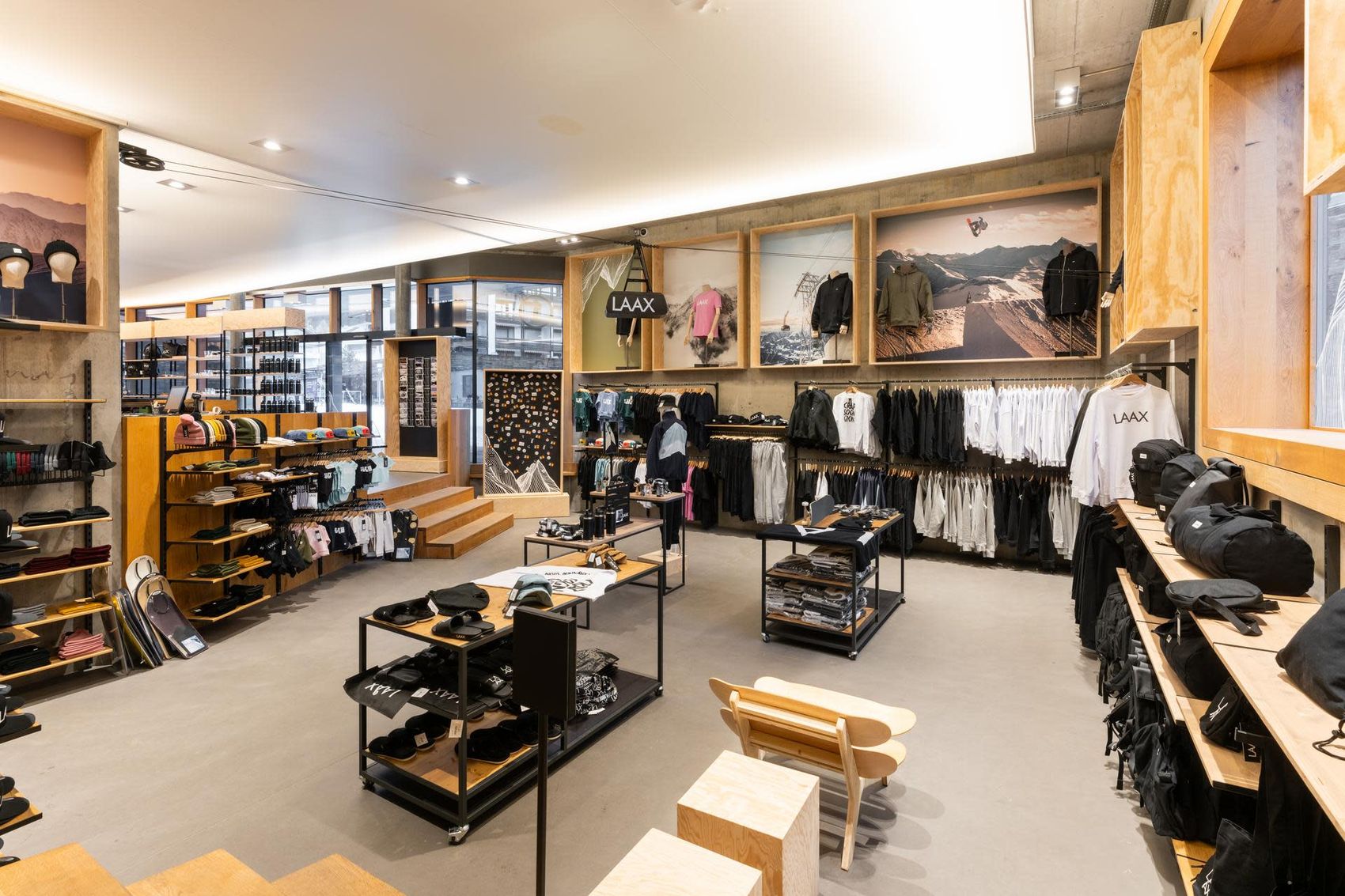 LAAX Store