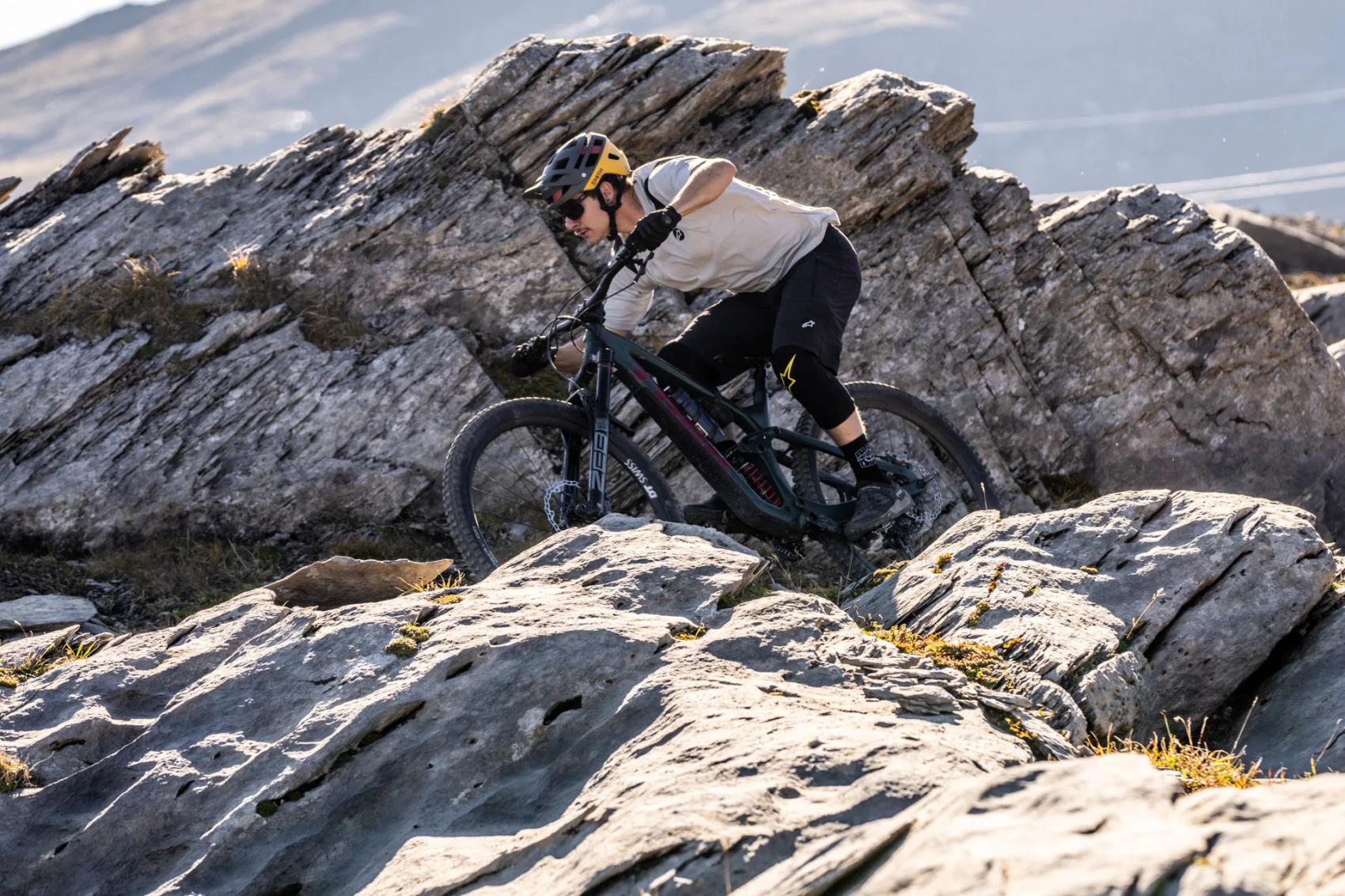 Biker auf dem Biketrail