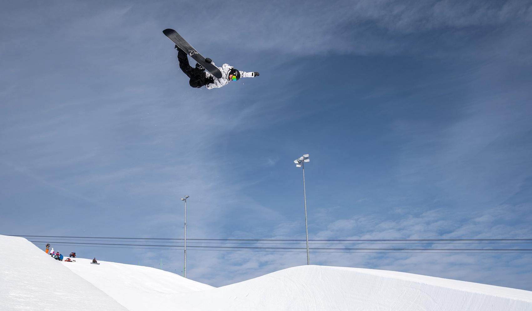 Main Visual of the snow league