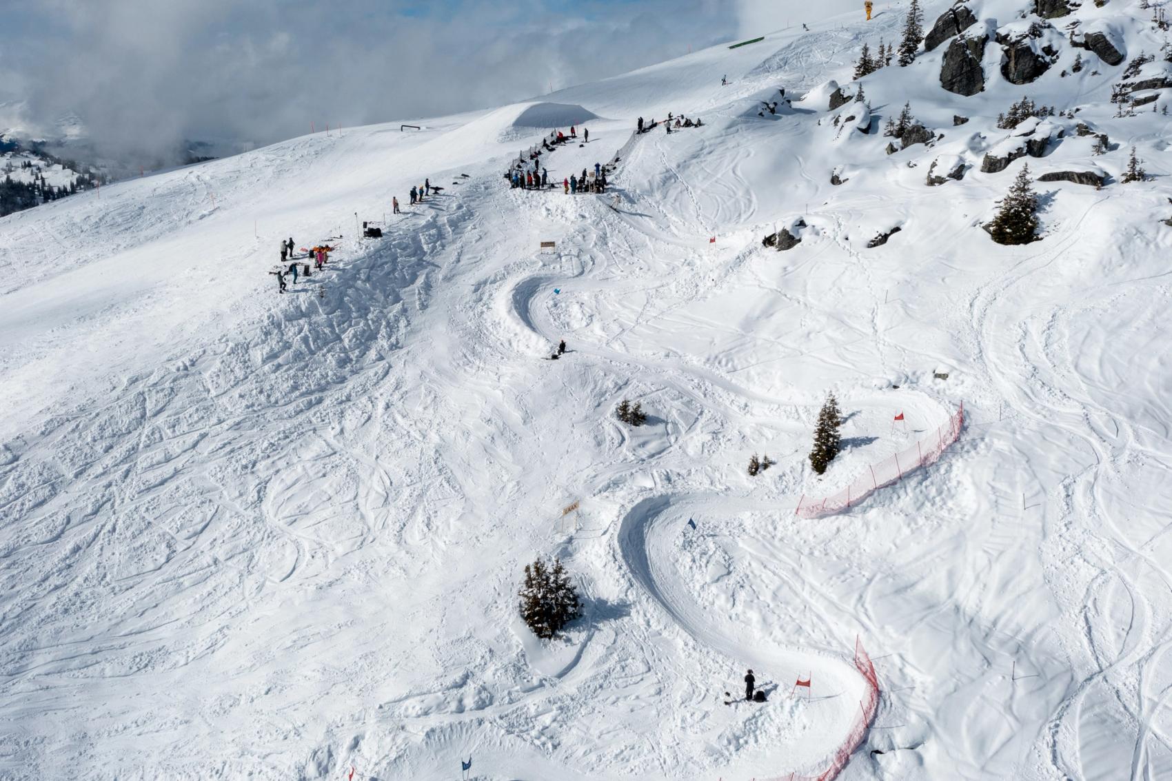 Banked Slalom LAAX 赛道的鸟瞰图