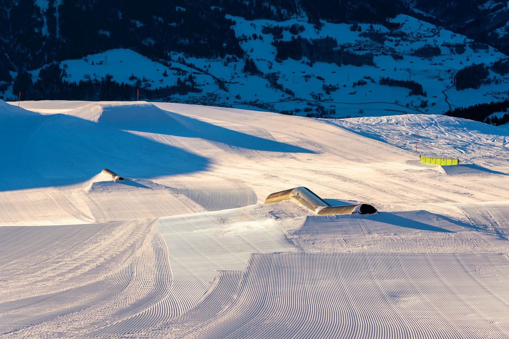 Mitabeiter im Snowpark am arbeiten