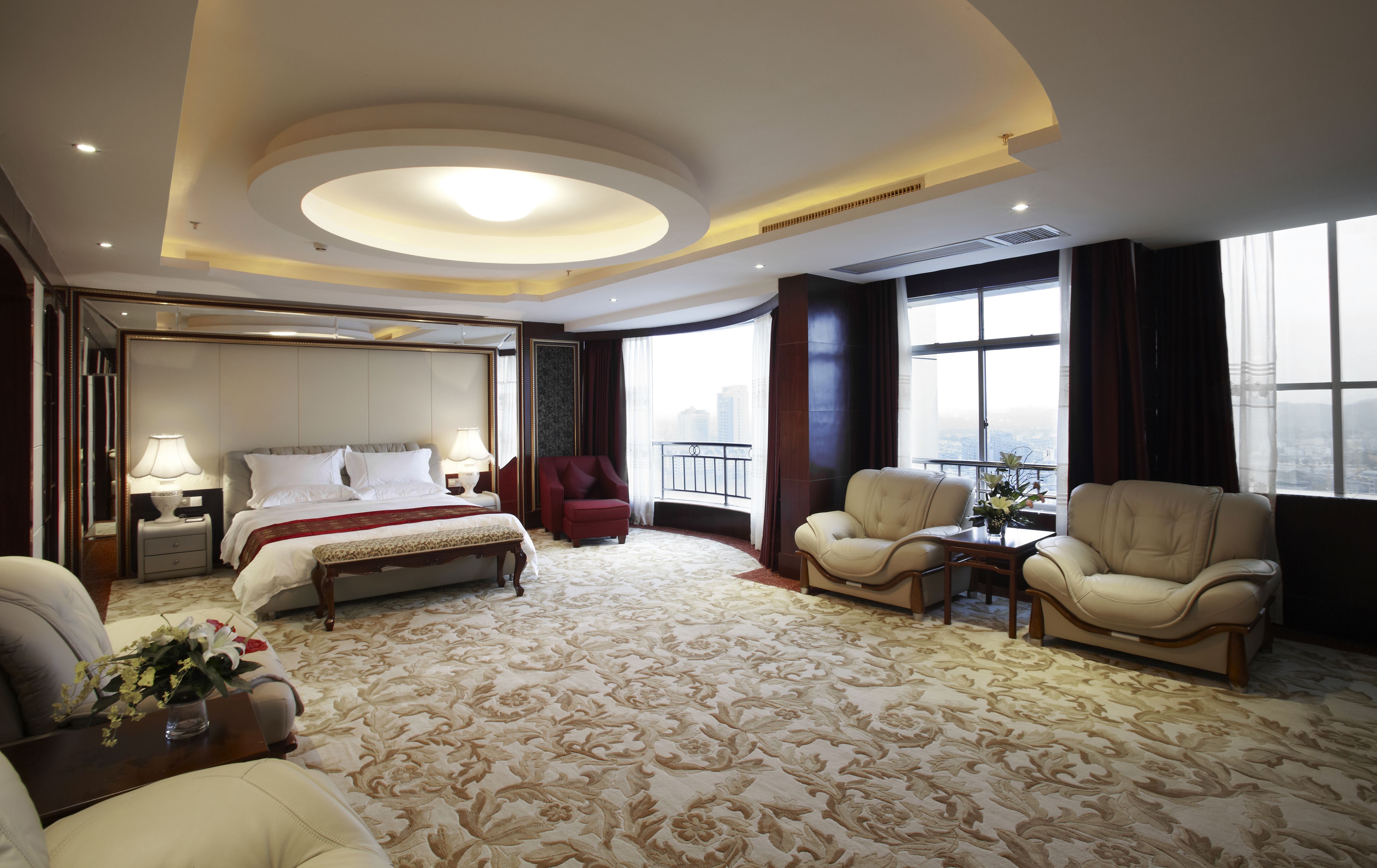 luxury hotel suite