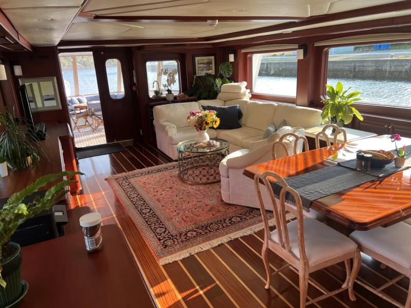 expection yacht