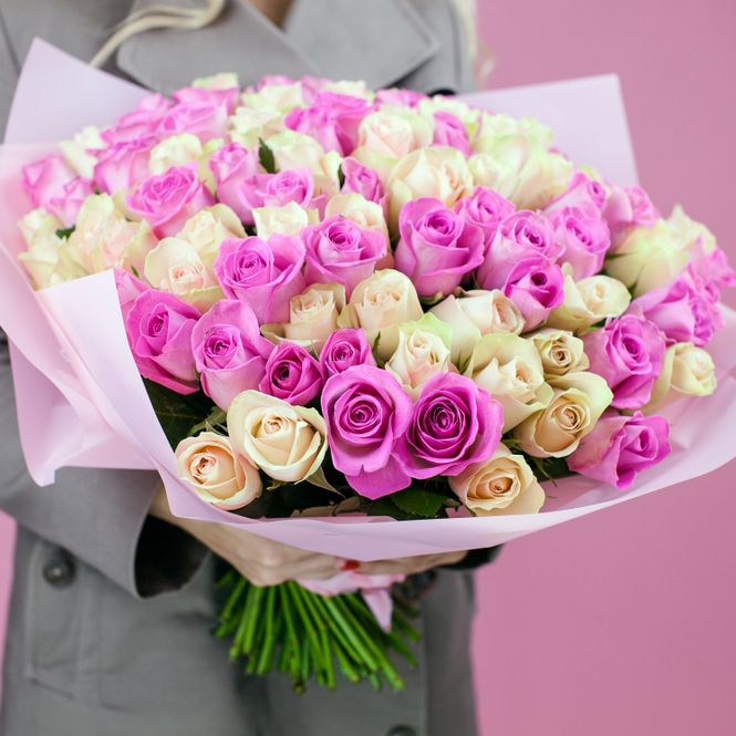 50 pink and yellow Roses