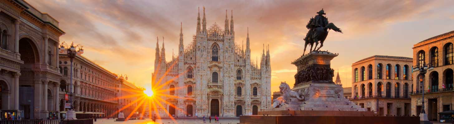 Milan Cathedral & the Piazza del Duomo at sunrise
