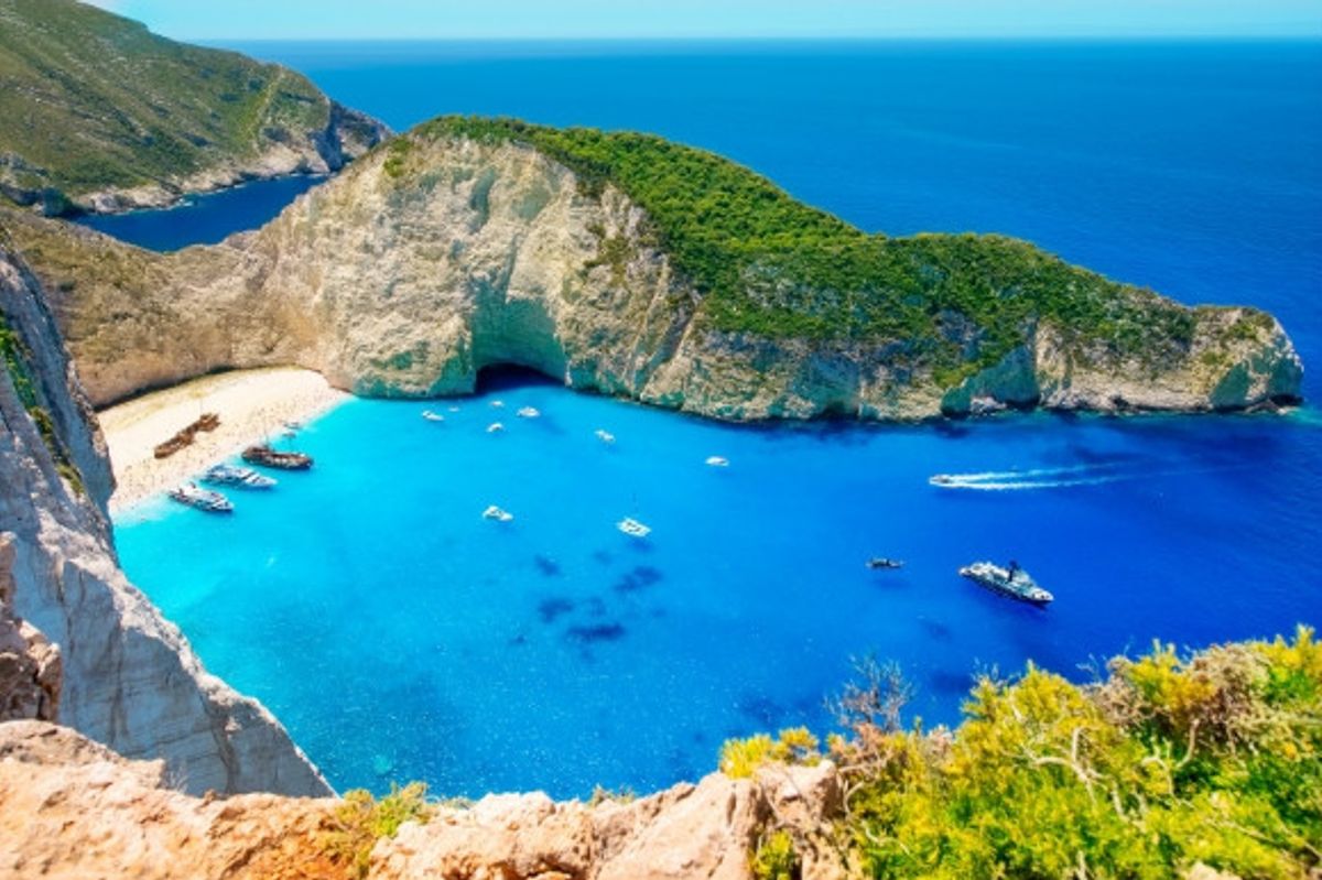  Gorgeous views of the island of Zakynthos. Bay Navagio in Zante