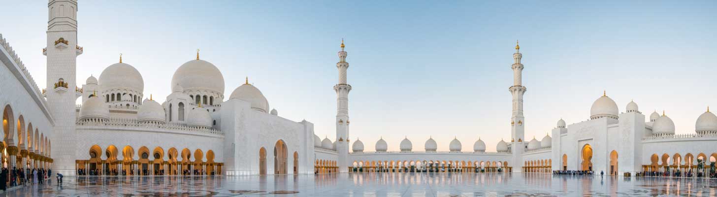 Sheikh Zayed Grand Mosque in Abu Dhabi